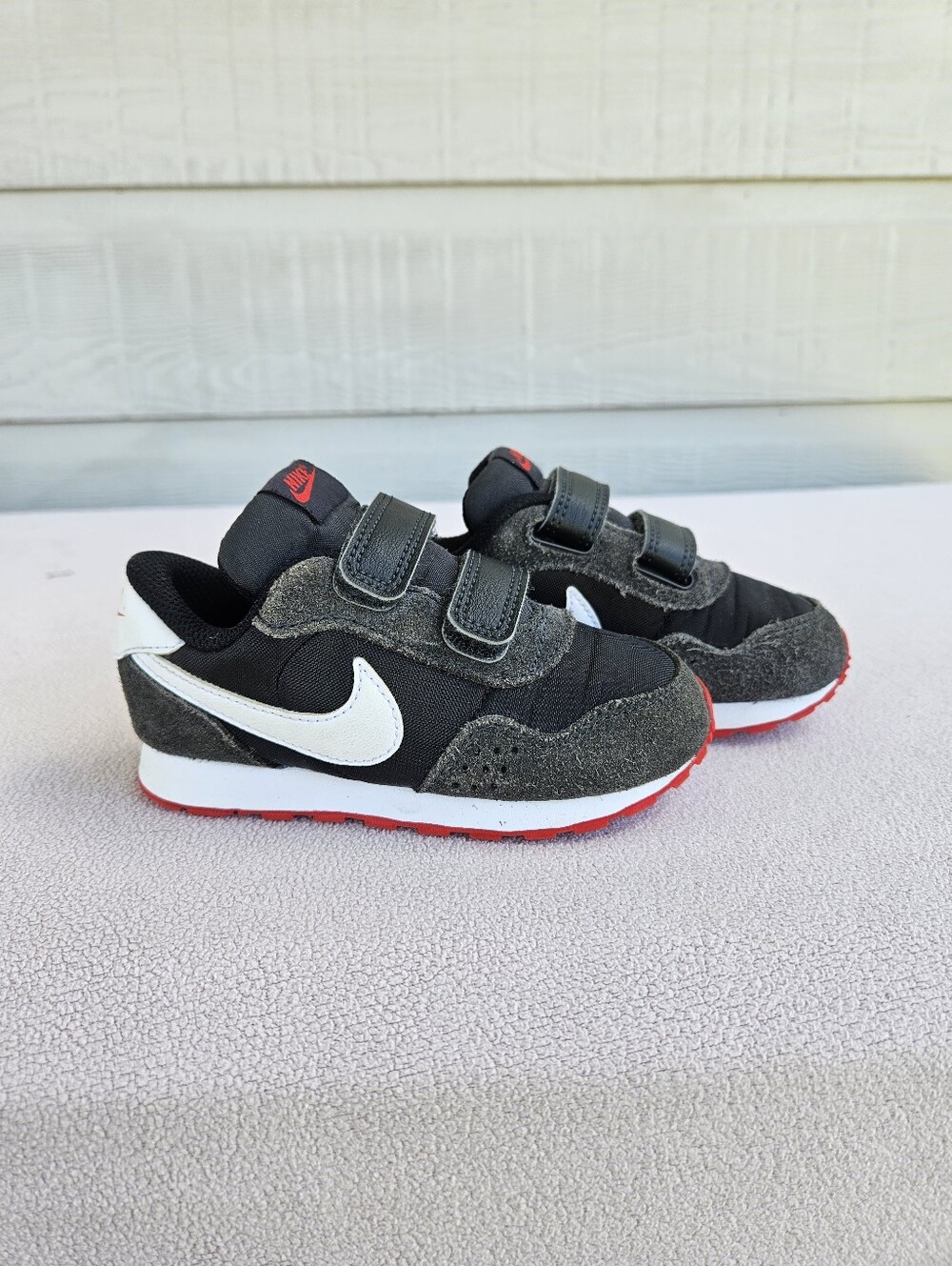 Nike MD Valiant TD Bred Toddler SZ 8C Black Sneaker Hook & Loop CN8560-016